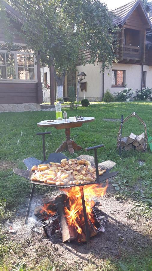 У Тарнавських Mikulicsin Kültér fotó